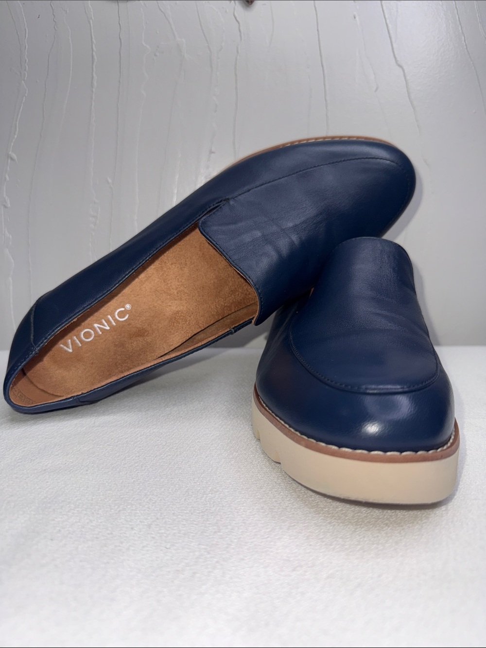 Vionic Kensley Navy Leather Loafers